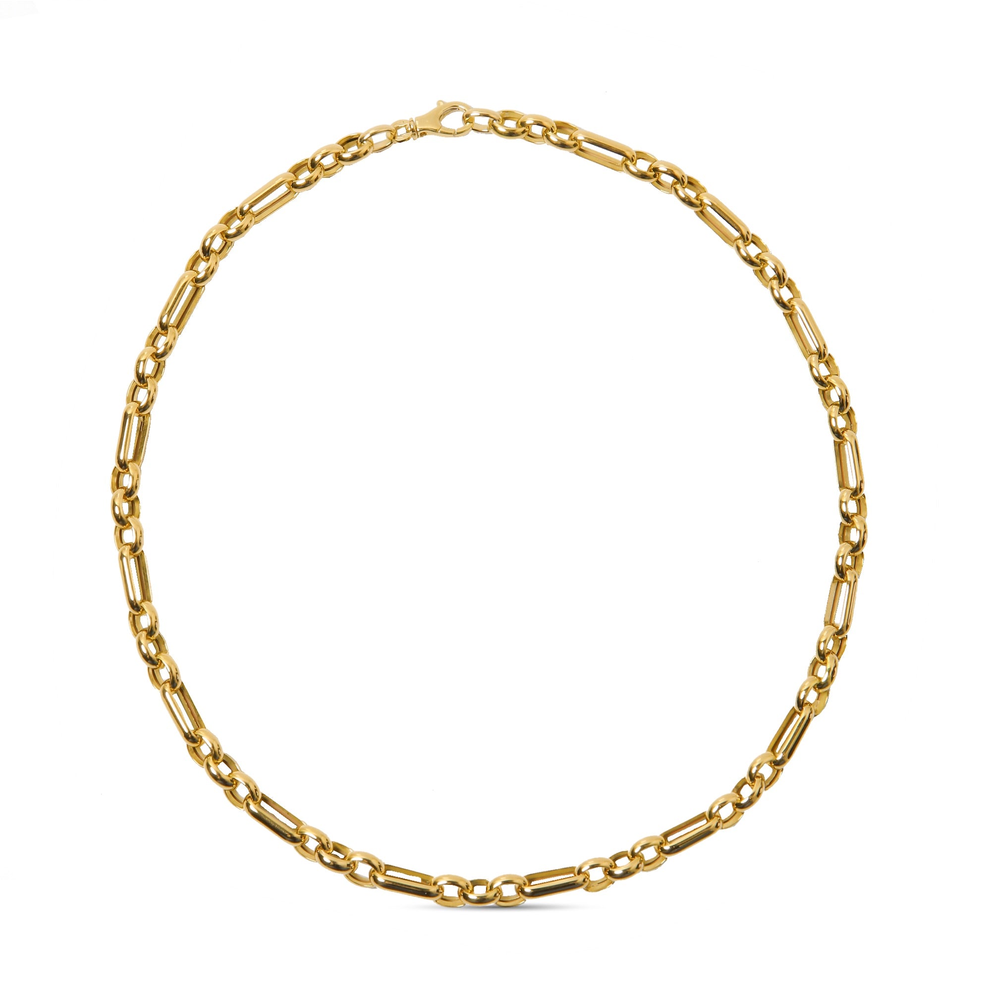 18-karat yellow gold paperclip link necklace, weighing 21.67 grams. A bold and versatile design for layering or standalone wear.